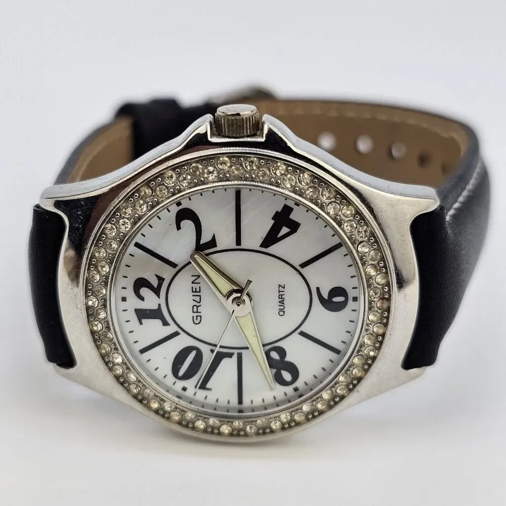 Gruen Women's Watch 36MM White Dial New Black White Leather Bands New‎ Battery